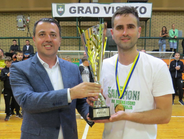 Foto-priča sa utakmice protiv RK Cepelin i sa proslave osvajanja titule!